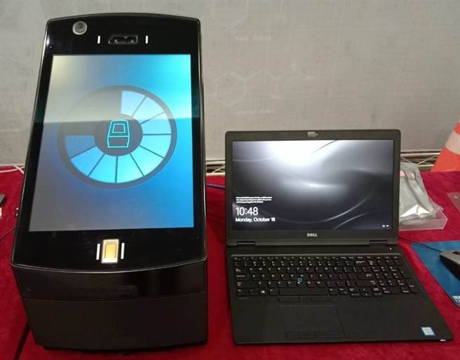 第２名宜兰县政府警察局的快速DNA 鑑定系统检测仪。（宜兰县政府警察局提供／吴佩蓉宜兰传真）