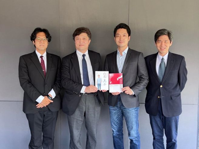 国民党台北市长参选人蒋万安（右二）。（图／取自蒋万安脸书）