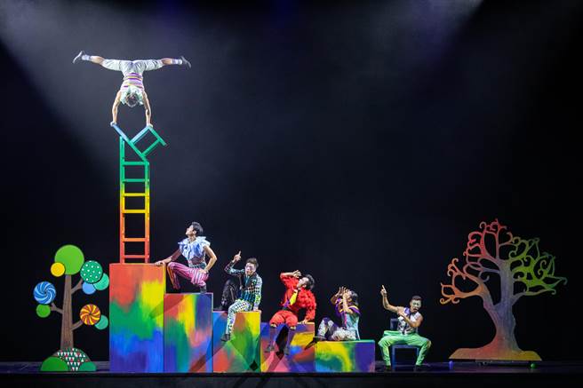 基隆市文化局主辦「2022藝術進區」，讓藝術深入更多社區，攜手FOCA福爾摩沙馬戲團演出《潘朵拉的盒子》。（基隆市政府／陳彩玲基隆報導）