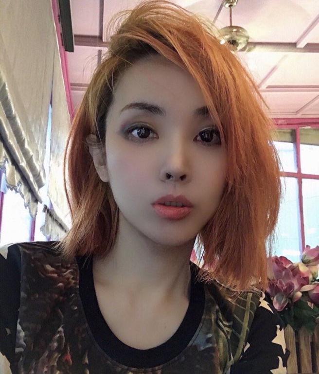 林亭汝教授的风格极为特别。（图／翻摄自Dcard）