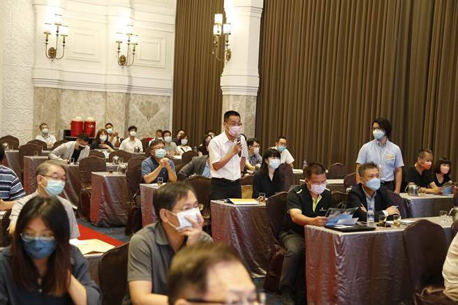 中科管理局携手行政院中部联合服务中心等单位，30日举办「中部科学园区投资招商说明会」，吸引约百位代表参加。(中科管理局提供)