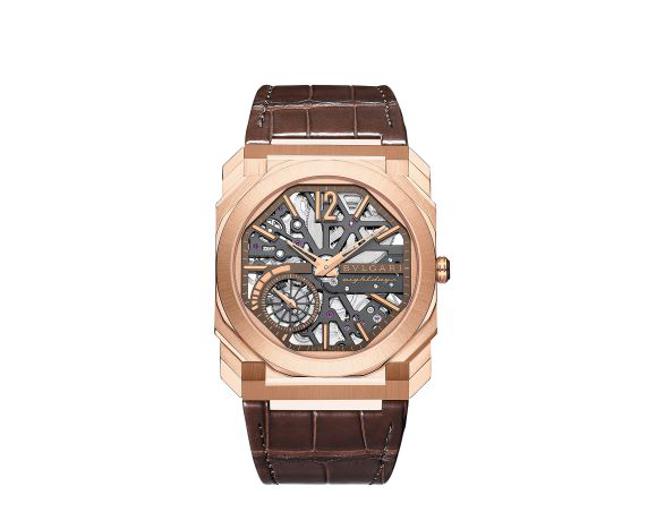 Serpenti Seduttori Tourbillon陀飛輪腕表搭載史上最小的陀飛輪機芯，554萬元。（BVLGARI提供）