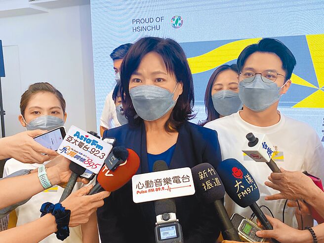 民進黨新竹市長參選人沈慧虹（見圖）回嗆高虹安，指新竹市過去8年的蛻變，高虹安毫無貢獻，非她三言兩語就能抹滅。（陳育賢攝）