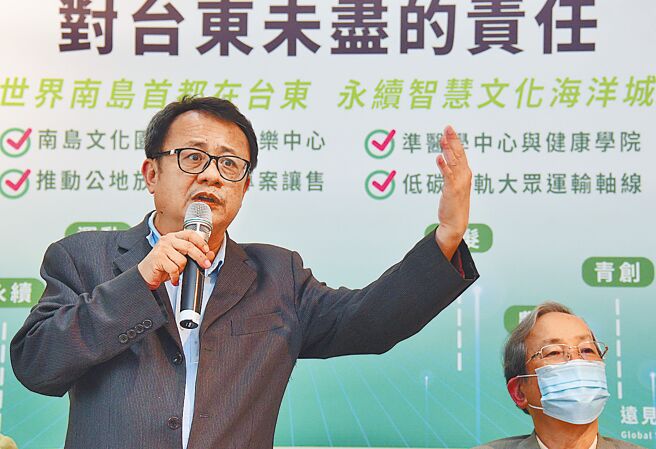 郑宝清效应外溢？曾积极争取参选台东县长的前立委赖坤成（见图）坦言，支持者确实有劝进的声音。（庄哲权摄）