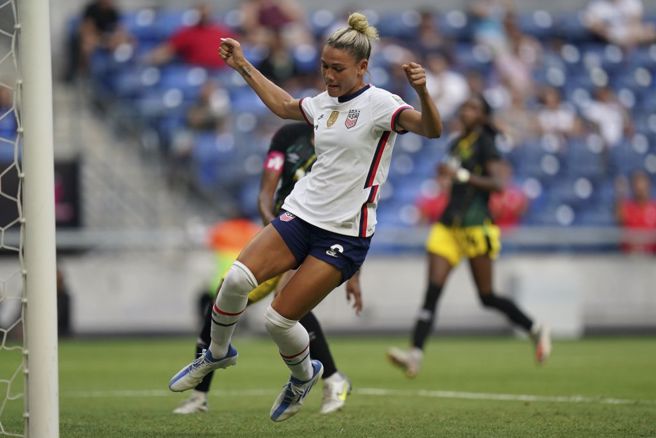 崔妮蒂罗德曼成为美国最高薪的足球女将。（美联社资料照）