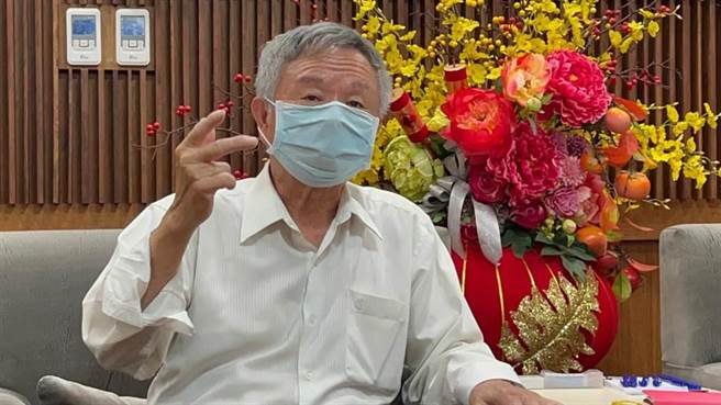 今（31）日传出前卫生署长杨志良有意以无党籍参战高雄市长，并且将于9月2日去高市选委会登记。不过，杨志良受访时反驳此事。（柯宗纬摄）