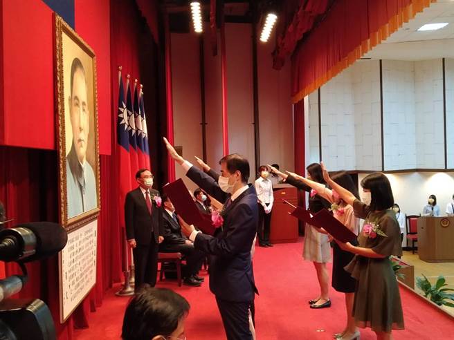 法务部行政执行署今早举行高阶主管及各分署分署长联合交接暨宣誓典礼（陈志贤摄）
