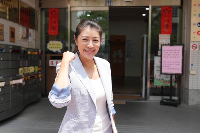 許淑華認為蔡身為博士，但為求翻轉頹喪不振的選情不斷抹黑她。（許淑華提供／吳建輝彰化傳真）