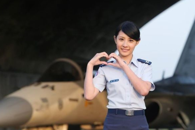 方棱溶患有红斑性狼疮而猝逝，这也是24年前最为知名的《第一次亲密接触》中女主角「轻舞飞扬」所患的重症。（图／青年日报提供)