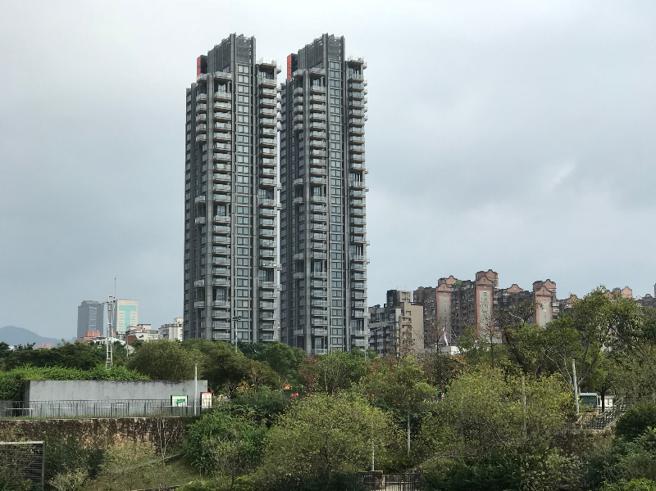 （最新统计显示，台北豪宅第二季涨幅表现吓吓叫！排名亚洲第三，其中「ONE PARK TAIPEI元利信义联勤」五月出现每坪260万元的交易单价，创下单季最高单价纪录，也是该案第三高售价。图／蔡惠芳）