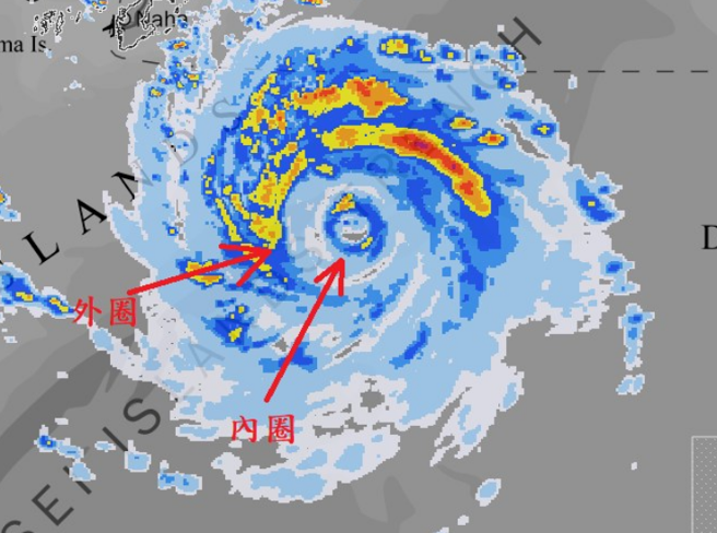 「軒嵐諾」居然裝可愛，颱風中心出現笑臉。（翻攝鄭明典臉書）
