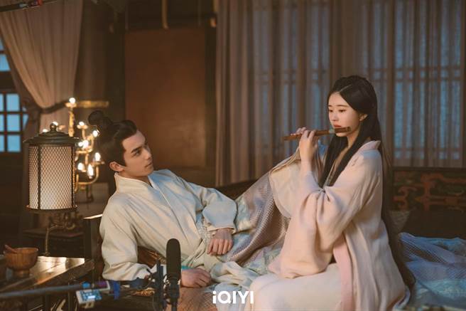 《月升沧海》吴磊、赵露思大结局虐翻观眾。（爱奇艺国际站提供）