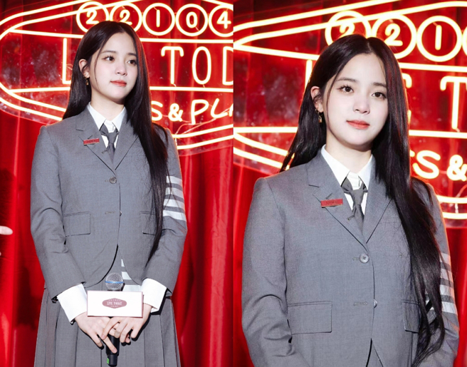 娜娜穿制服的学院风造型被讚爆。(图/ 摘自微博)