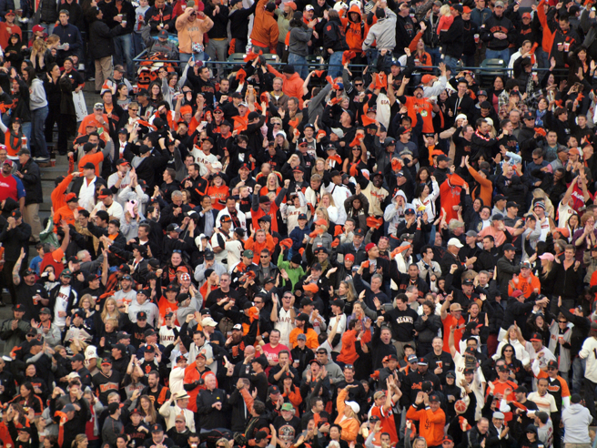 一对情侣当眾上演大联盟活春宫，「全垒打」过程被周围民眾目睹。(示意图，非当事人／shutterstock)
