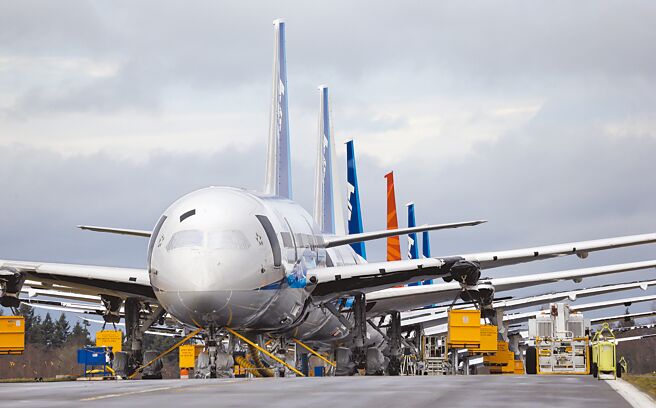 中華航空昨召開臨時董事會，通過訂購16架波音787-9客機的採購案。（美聯社）