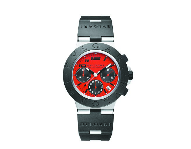 宝格丽与Ducati重机联名BVLGARI Aluminium Ducati特别版腕表，15万4700元。（BVLGARI提供）