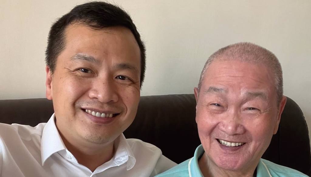 國民黨台北市前議員羅智強（左）與父親（右）。（圖／取自羅智強臉書）