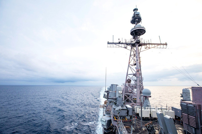 美國海軍第七艦隊8月28日證實，巡洋艦昌塞勒斯維號（USS Chancellorsville）及安堤坦號（USS Antietam）通過台灣海峽。圖為昌塞勒斯維號。（圖／擷取自美國海軍第七艦隊官網）