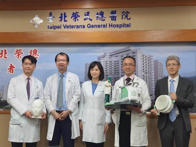 北荣神经医学团队今天发表聚焦式超音波新技术，可望成为未来治疗顽性癫痫的主流。（陈人齐摄）