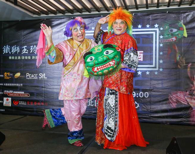 許效舜（左）、澎恰恰透露已接到海外節目的邀請。（粘耿豪攝）