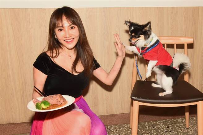 王宥忻今带爱犬「乔登」出席活动。（沛思特Petstar提供）