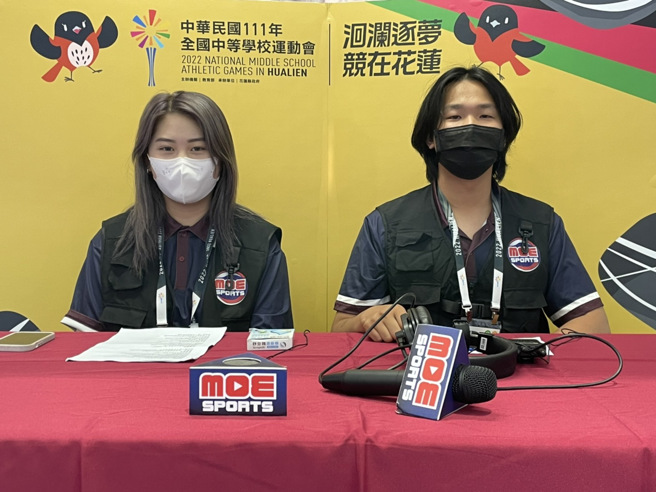 玄奘大学大传系学生担任111年全国中等学校运动会教育部卡巴迪赛事转播主持。(照片/玄奘大学提供)