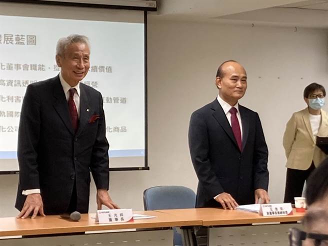 大同董事长王光祥（左）、副董事长兼总经理王金来（右）。（陈柔蓁摄）