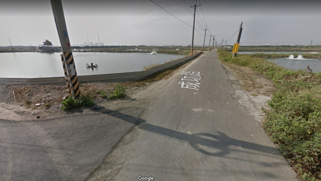 从google地图导航可见，该地区原本无这么多的告示牌标示，可见不少游客因为导航误入。（翻摄自google地图）