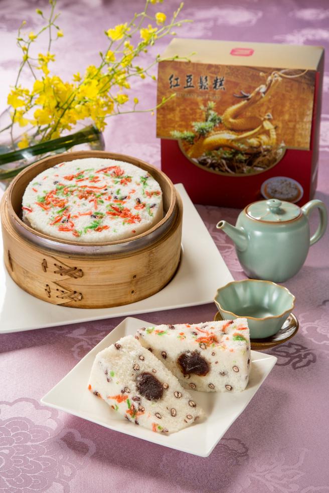 远百圆山饭店御馔红豆松糕礼盒，售价680元／6吋。（远百提供）