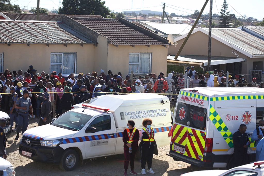 南非東開普省（Eastern Cape）一家酒吧6月發生21名年輕人集體死亡案件。(圖/路透社) 