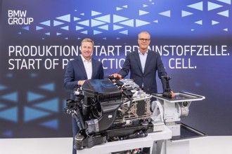 BMW開始為iX5 Hydrogen生產燃料電池系統