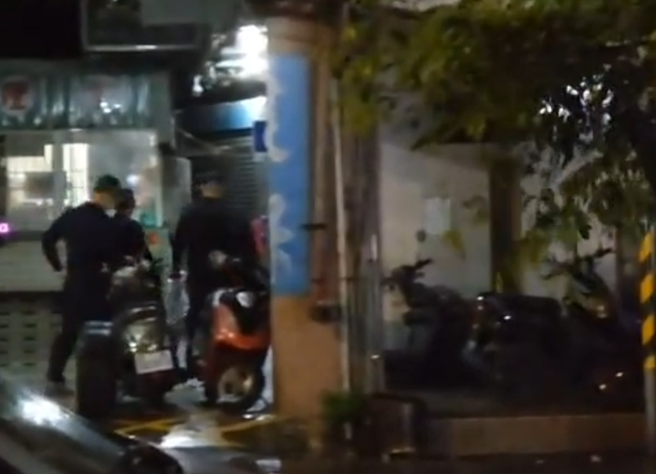 桃園2男遭行刑爆頭慘死套房，發現頭部均有彈孔，警方已掌握嫌犯身分。(民眾提供)