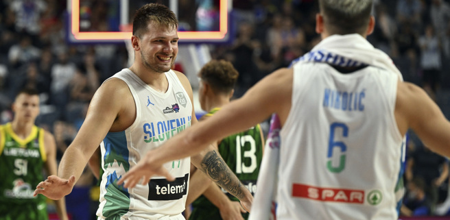 东契奇拿下14分6篮板10助攻(美联社)