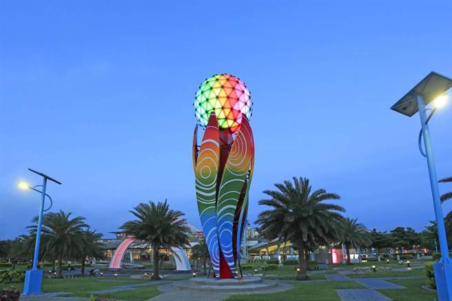 清水服务区《清水夜明珠》(高公局提供)