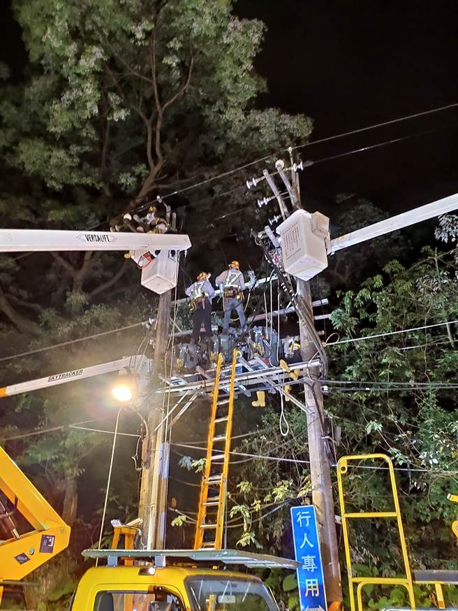台电台北南区营业处提醒民眾及早做好防颱准备。（台电台北南区营业处提供）