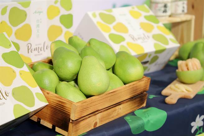 南市府推動文旦銷日，每年都在創新求變，擴展通路。（台南市政府提供／張毓翎台南傳真）