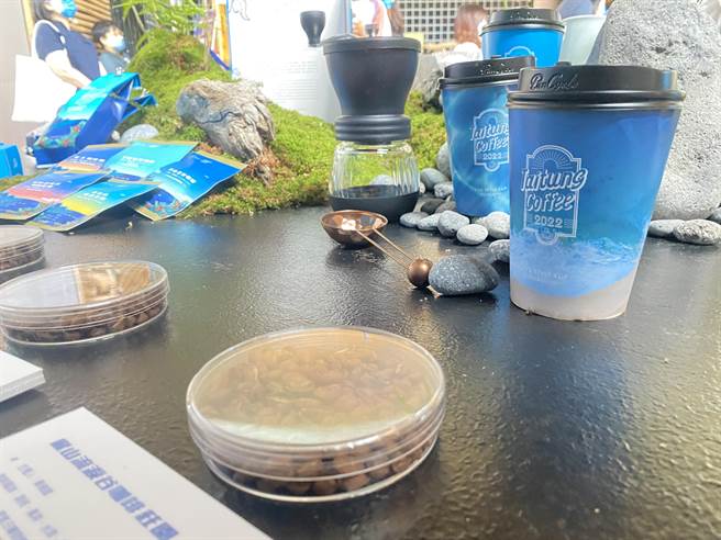 太平洋左岸台东咖啡3日办理品牌发表会，品牌的设计概念源自台东阳光、大海、土地及咖啡。（蔡旻妤摄）