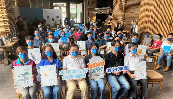 太平洋左岸台东咖啡3日办理品牌发表会，品牌的设计概念源自台东阳光、大海、土地及咖啡。（蔡旻妤摄）