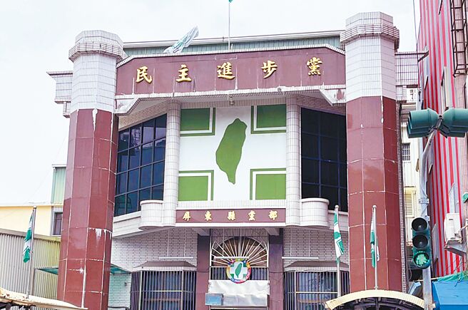年底九合一登記截止，屏東不少鄉鎮出現綠營黨內互打的分裂情事。（林和生攝）