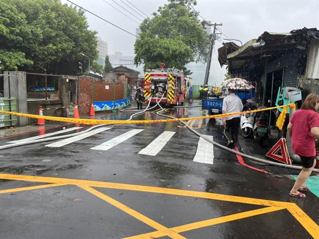 北市永春街發生火警無人受困。（翻攝畫面）