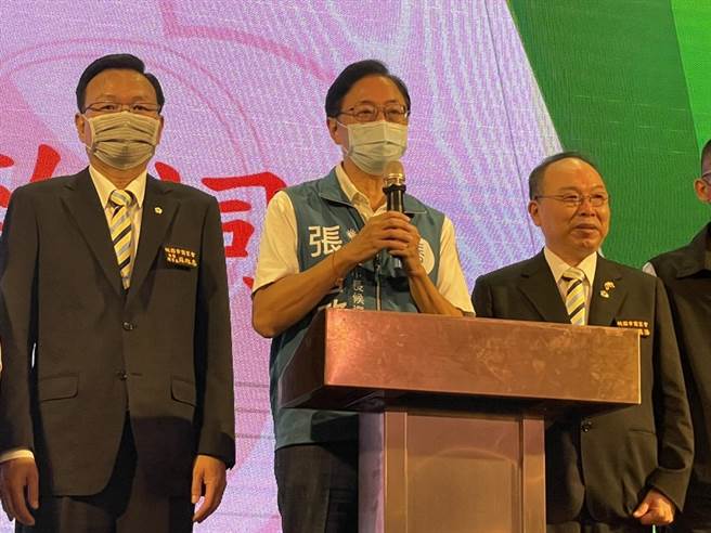 针对郑运鹏的攻击，国民党桃园市长参选人张善政说，他做人磊落没有什么好检讨。(吕筱蝉摄)