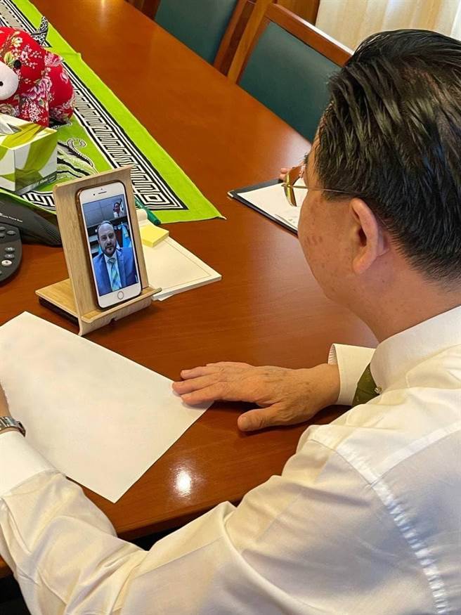 布羅洛去年曾與外交部長吳釗燮視訊通話(資料照片，外交部提供)