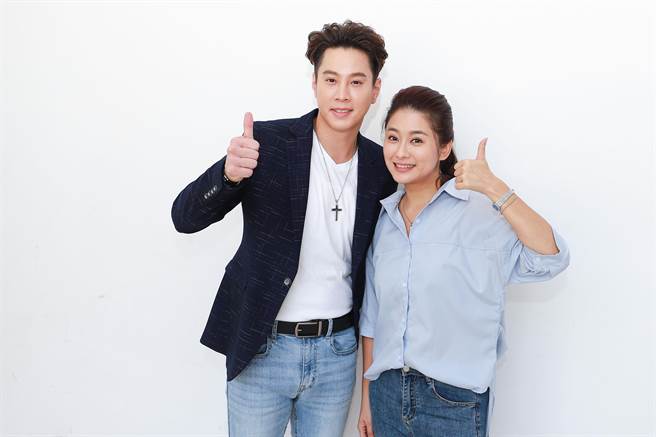 吳東諺加入《黃金歲月》，老婆的姊姊葉家妤幫他介紹環境。（民視提供）