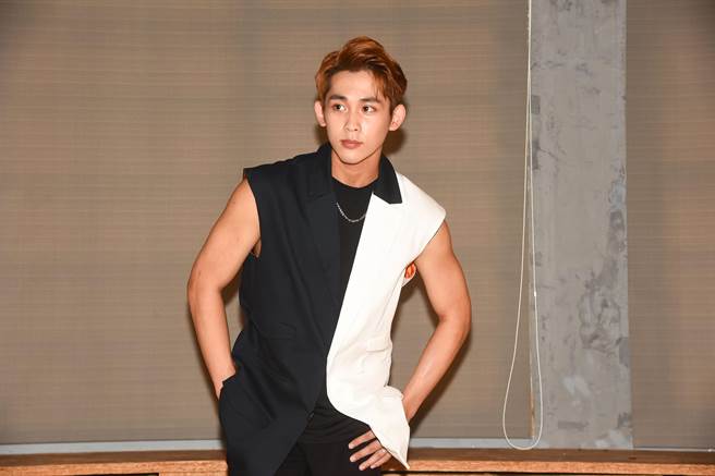 「原子少年」陈治廷今出席活动透露将开拍BL电影。（东梨学院提供）