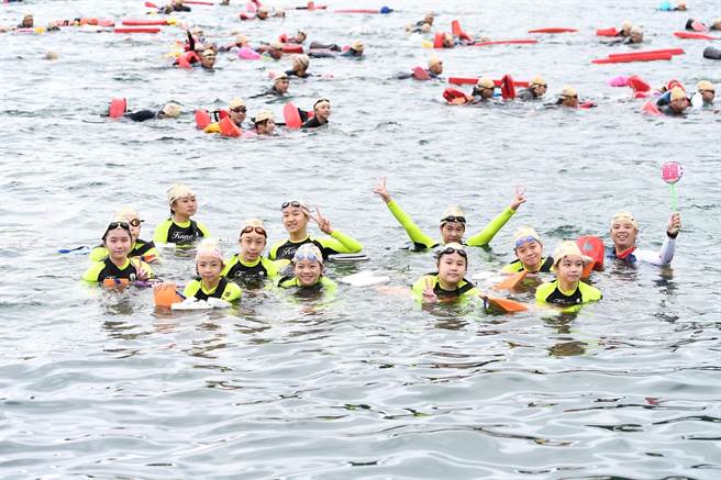 康桥国际学校透过菁英课程，培养孩子团队合作与克服困难的能力。（康桥国际学校提供／王扬杰新北传真）