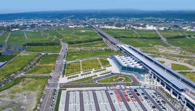 彰化县政府为了完备彰化高铁特区，将区内儿童游戏场用地，打造公共托婴中心、亲子馆等共融的多功能活动中心。（吴敏菁摄）