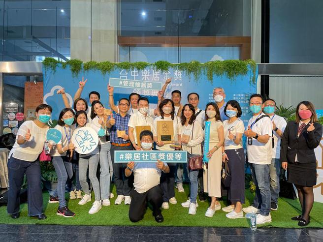 （「2022台中乐居金奖」双年奖今日颁奖，富宇建设今年有「东方之冠」、「帝国之心」及「新杜拜」3社区获奖！图／业者提供）