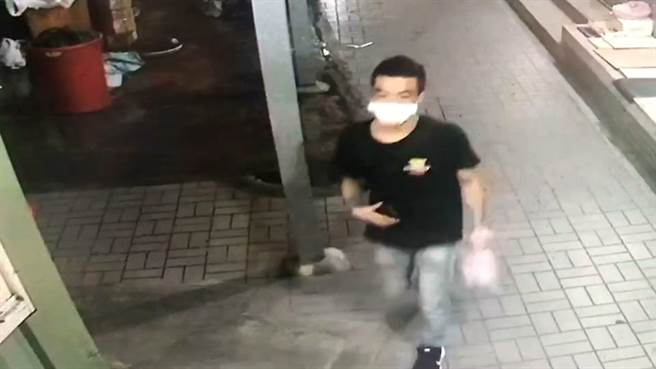 桃园市桃园区1日晚间发生枪杀命案，诈骗集团36岁苏姓男子涉嫌朝27岁陈姓、28岁杨姓男子头部开枪致死后离去，苏男稍早落网。(翻摄照片)