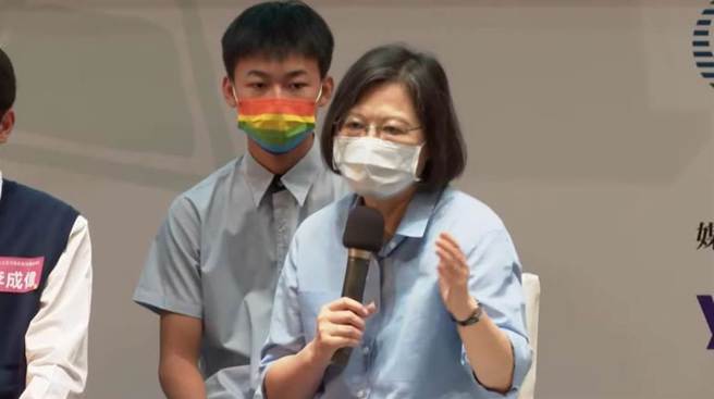 总统蔡英文3日出席「总统与高中生面对面论坛」。(资料照，李侑珊翻摄)
