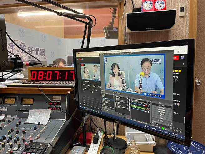 国民党桃园市长参选人张善政表示，若在意薪水，当初就不会离开Google到政府。（张善政竞选办公室提供）